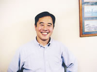 院長埼玉県川口市治療院、埼玉県蕨市治療院、埼玉県さいたま市治療院、埼玉県戸田市治療院、腰痛、坐骨神経痛、頭痛、肩こり、五十肩、首痛、股関節痛、鍼,　灸,　指圧,　マッサージ、　訪問リハビリ,ギックリ腰、　腰痛,　坐骨神経痛　,肩こり　,寝違い,　出張マッサージ,　往診鍼灸